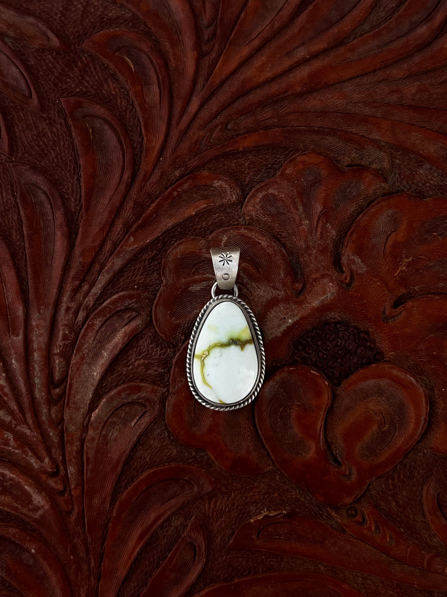 Must Have Palomino Pendant