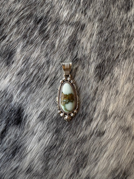 So Pretty Palomino Pendant