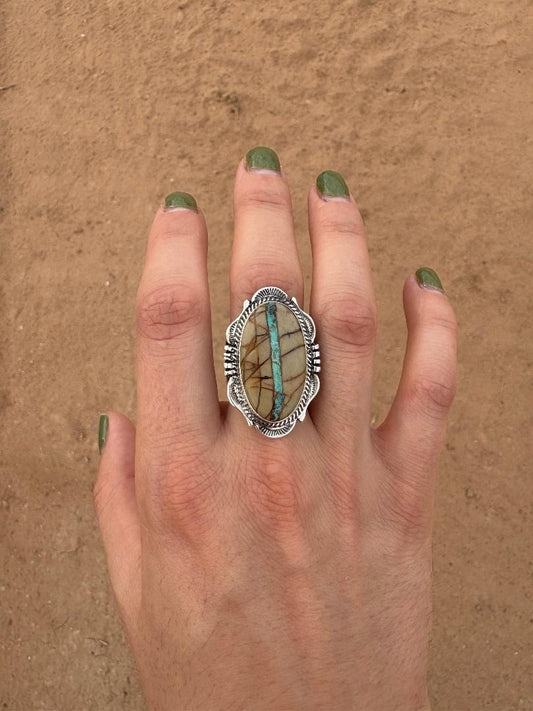 BEAUTIFUL Ribbon Turquoise Ring